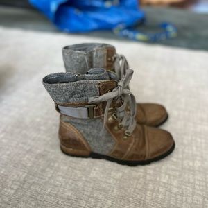 Women’s sorel boots size 6